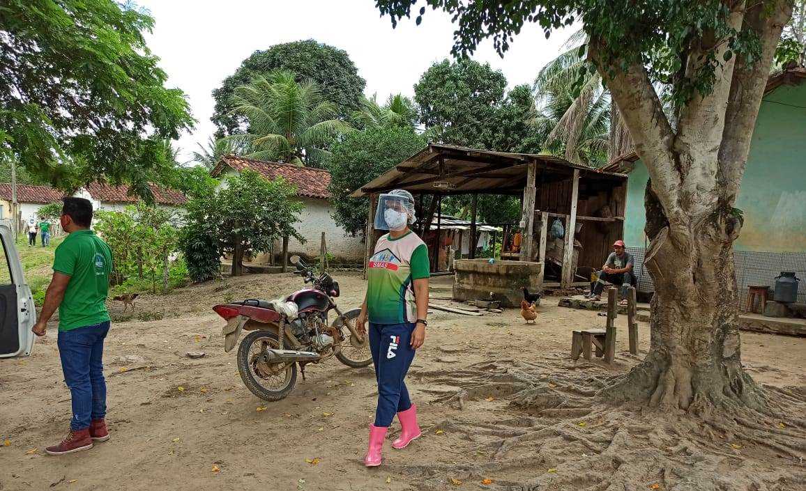 Camacã: Famílias de Leoventura e Zona Rural recebem alimentos e outras necessidades


